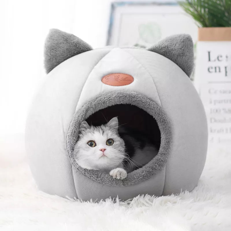 Cozy Winter Cat & Small Dog Bed - Pet Tent & Cave Mat